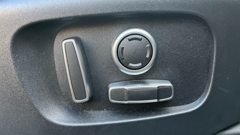 Land Rover Range Rover Evoque 1.5 P300e R-Dynamic SE 5dr Auto Hatchback